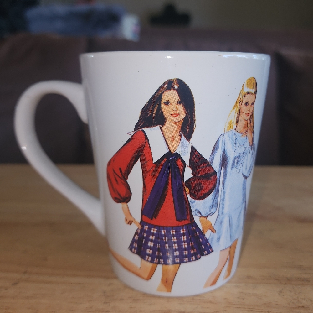 Vintage Print 70th Anniversary Simplicity Mug